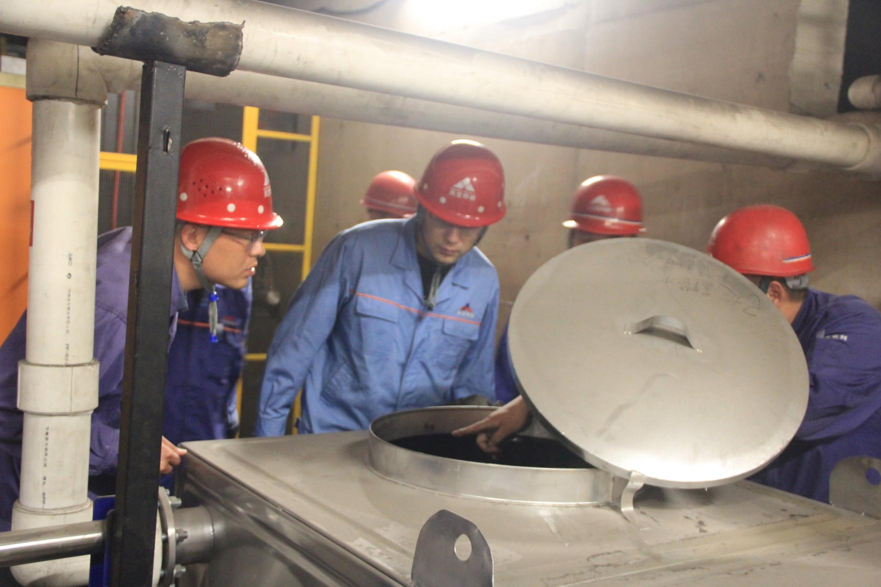 李静敏总经理对重科铸造例行安全巡检